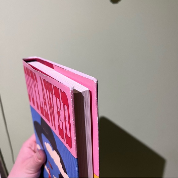 📚 4/25$ 📚 Outlawed by Anna North Hardcover Book - Picture 8 of 10